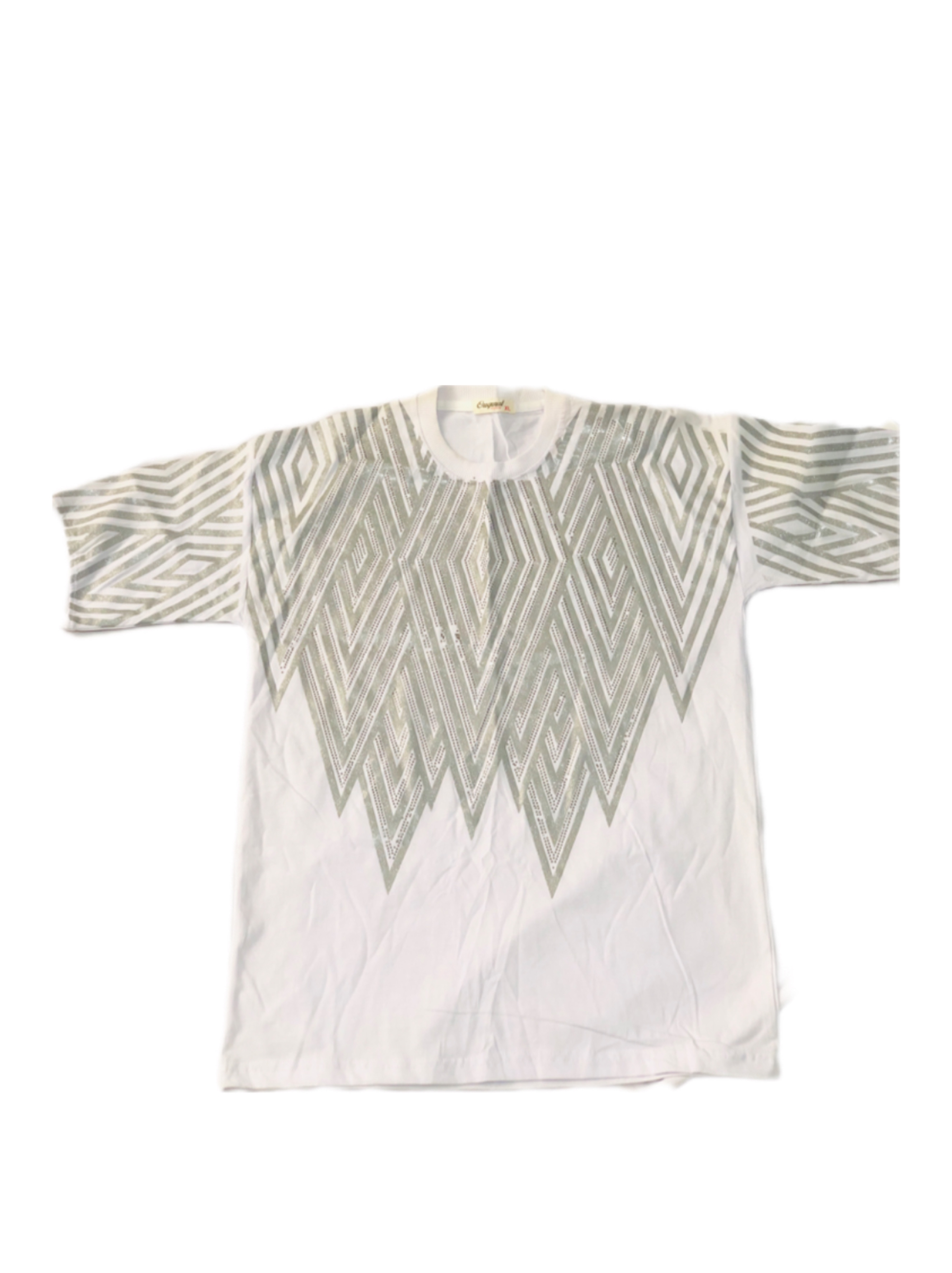 رنگ سفید،بین خطوط‌ نگین دارد